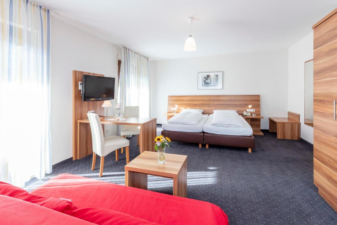 Hotel Krone Strassdorf Швебіш-Гмюнд Екстер'єр фото